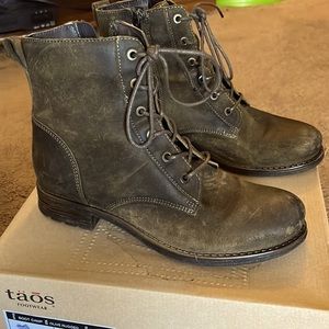 Täōs olive rugged boots